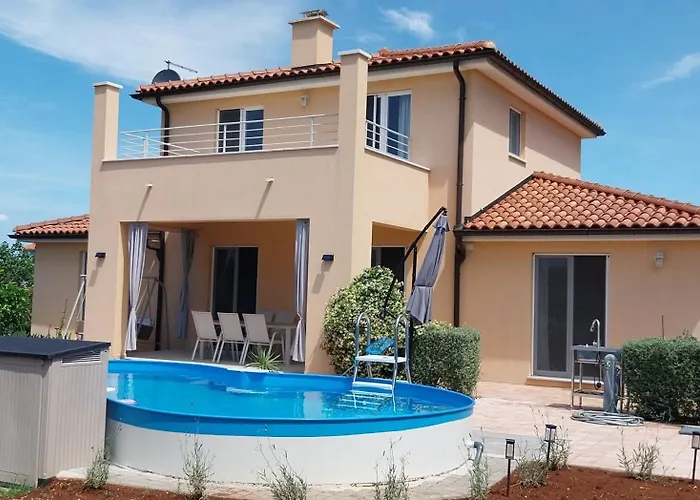 Vila Dubravka - komfortable mit Pool im ruhigen Olivenhein